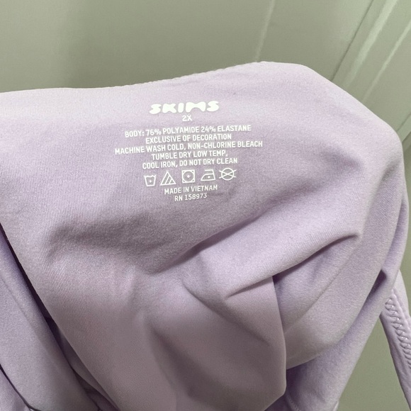 SKIMS Fits Everybody Square Neck Bodysuit in Lily - Size 2X - Picture 7 of 9